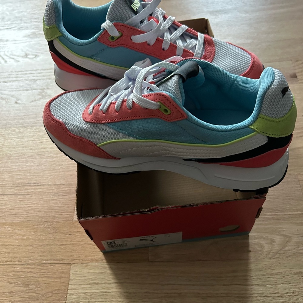 Puma Kids Sneakers - White and Coral - Picture 3 of 6